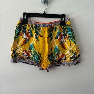 Vibrant Yellow Tropical Print Women's Shorts